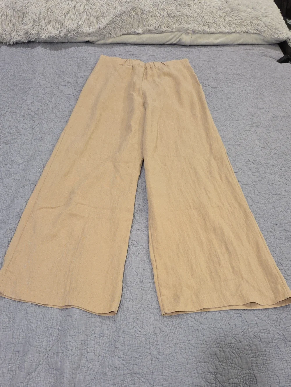 ZARA Pleated Wide-Leg Flowy Trousers in Beige - Size M (Excellent Condition)